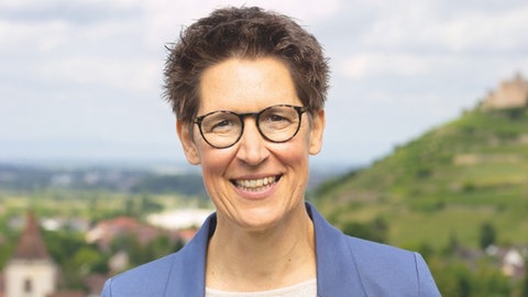 Vier Kandidaten und eine Kandidatin: Pia Riesterer will die neue Bürgermeisterin von Staufen werden.