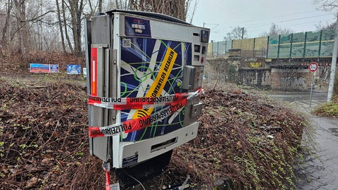 Unbekannte haben mehrere Zigarettenautomaten in Freiburg gesprengt (Symbolbild).