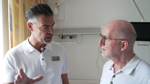 Thorsten Hammer (li.) und Robert Arnitz. Die Uniklinik Freiburg kämpft gegen die Hitze.
