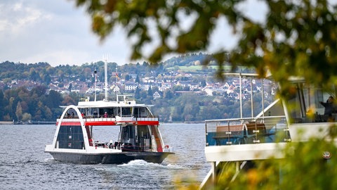 Die Gas-Autofähre "Richmond" fährt nach Panne wieder über den Bodensee. 