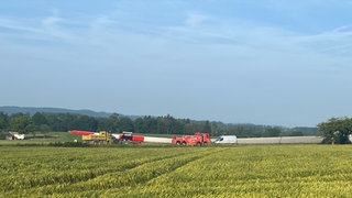 Schwertransport mit Windkraft-Rotorblatt