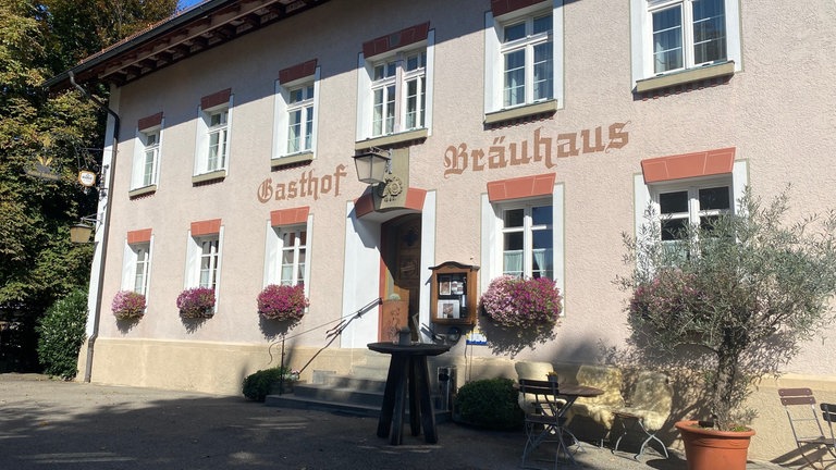 Im Wilhelmsdorfer Ortsteil Zußdorf wird auch die zweite Staffel der Serie "Tschappel" gedreht.