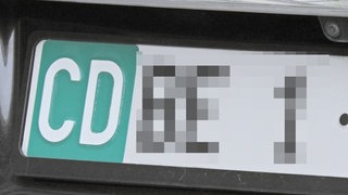 Symbolbild: Ein 23-Jähriger ist mit einem gefälschten Diplomatenkennzeichen in Weingarten erwischt worden