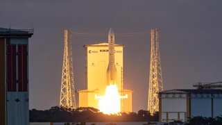 Die Trägerrakete Ariane 6 startet mit dem Satelliten Sentinel-1D ins All