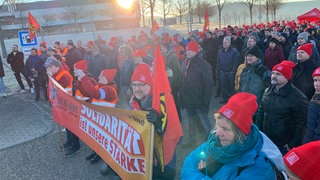 Protestaktion beim Autozulieferer Bosch in Abstatt gegen den geplanten Stellenabbau