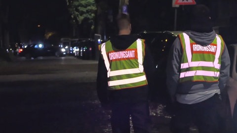 In der Stadt Crailsheim unterstützt jetzt eine City-Streife den Kommunalen Ordnungsdienst und die Polizei in der Innenstadt. 
