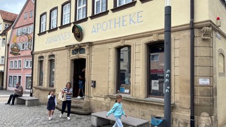 Die Johannes Apotheke in der Innenstadt Künzelsaus