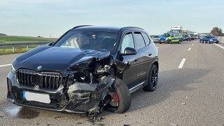 Unfall mit mehreren Fahrzeugen auf der A6 zwischen Bad Rappenau und HeilbronnUntereisesheim. Ein Mensch stirbt bei Folgeunfall.