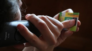 Kommt die telefonische Krankschreibung doch früher zurück als ursprünglich gedacht? (Symbolbild)