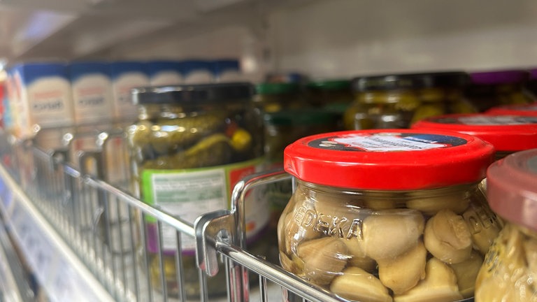 Die neue Mautpflicht betrifft auch den Betrieb von Aarons rollendem Supermarkt.