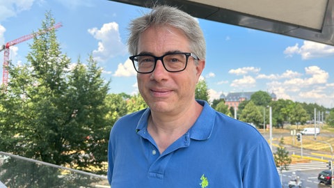 Verkehrsexperte und Projektmitarbeiter Matthias Zimmermann vom KIT beschäftigt sich mit dem Karlsruher Oststadtkreisel