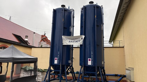 Blick auf die neue Ionenaustauscher-Anlage im Wasserwerk Rauental
