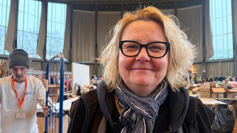 Sabine Hendricks - sie engagiert sich schon viele Jahre ehrenamtlich beim Pfennigbasar in Karlsruhe.