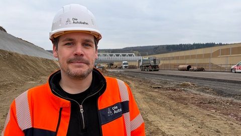 Er ist für die Planung auf der Baustelle der A8 bei Pforzheim zuständig: Projektleiter Christian Hauck von der Autobahn GmbH.