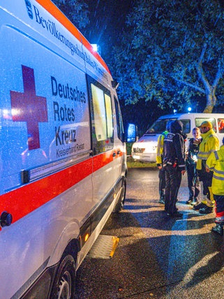 Ein Blitz hat auf einem Zeltplatz in Rastatt eingeschlagen.