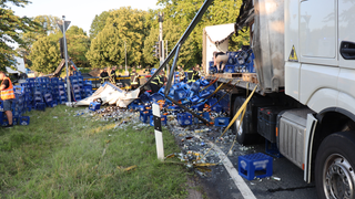 Ein Lkw hat seine Ladung verloren