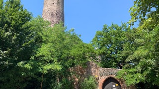 Die Strahlenburg in Schriesheim wurde um 1235 erbaut und wird zum Verkauf angeboten