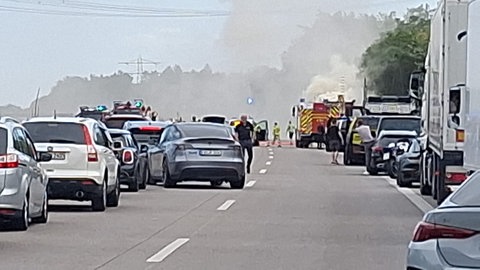 Eine Vollsperrung auf der A6 in Mannheim