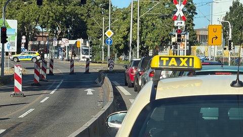 Stau vor der BBC-Brücke in Mannheim