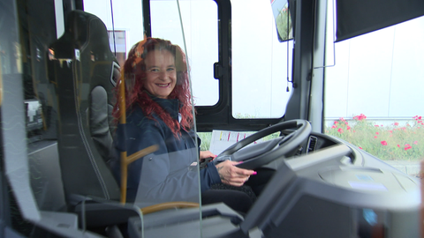 Tanja Behnke wurde zur Busfahrerin des Jahres 2024 im Rems-Murr-Kreis gewählt