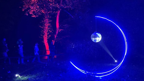 Lichtinstallationen der Leuchtenden Traumpfade im Blühenden Barock 2024