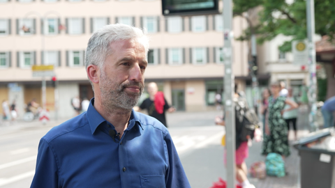 Der Tübinger Oberbürgermeister Boris Palmer sträubt sich von Anfang an, die Einhaltung des Gesetzes kontrollieren zu lassen.