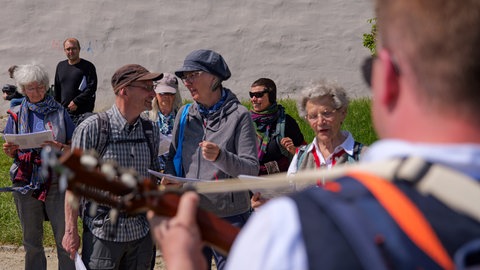 Beim Workshop mit jodeln und wandern waren 15 Teilnehmerinnen und Teilnehmer dabei.