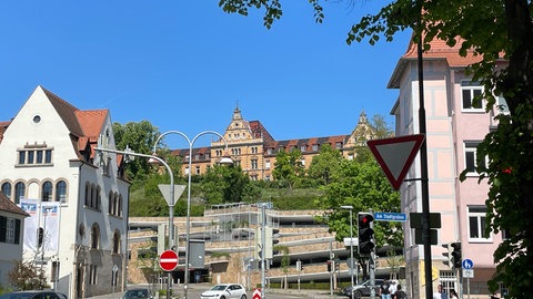 Es gab einen Vergleich zwischen der Uniklinik Tübingen und ihrem ehemaligen Arzt: Er bleibt gekündigt nach dem mutmaßlichen Missbrauch, den er begangen haben soll.