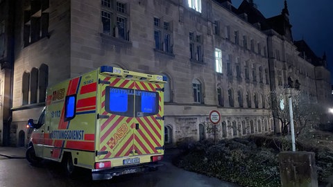 Die geschädigte Frau musste nach der Urteilsverkündung notärztlich betreut werden. Sie brach zusammen, als das Landgericht Tübingen das Urteil im Falle des sexuellen Missbrauchs an der Uniklinik Tübingen sprach.