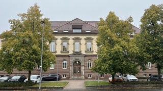 Am Landgericht Hechingen wurden fünf Männer wegen erpressersichen Menschenraubs verurteilt. Im Februar 2025 wurde ein Jugendlicher aus Rosenfeld entführt und misshandelt. (Archivbild)