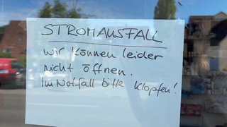 Auswirkungen des Stromausfalls auf den Alltag: Apotheke geschlossen.