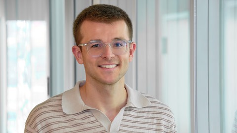 Florian Dürr ist Reporter für Hörfunk, Online und Fernsehen beim SWR im Studio Tübingen.