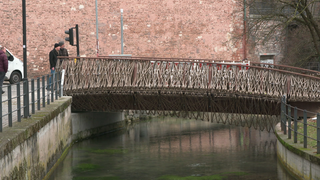 42 Sensoren in der Brücke geben wider, an welchen Stellen die Brücke wie belastet wird. Und zwar über akustische Signale.