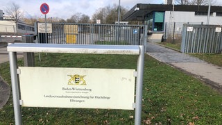 Der Eingang der Landeserstaufnahmestelle in Ellwangen. Zum Ende des Jahres soll sie geschlossen werden.