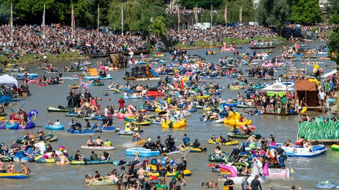 Der Schwörmontag in Ulm: Das Nabada konnte bei strahlendem Sonnenschein stattfinden.