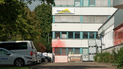 Fünf Monate nach dem Angriff auf das israelische Rüstungsunternehmen Elbit in Ulm ist Anklage gegen fünf Beschuldigte erhoben worden. (Archivbild)