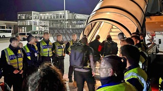 Insgesamt saßen 20 afghanische Straftäter am Donnerstag in der Charter-Maschine, die von Leipzig abhob.