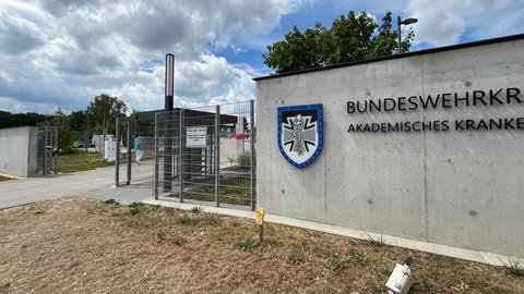 Über eine dünne Rohrleitung gelangen Proben vom Campus Nord ins Zentrallabor der Universitätsklinik Ulm. Die Leitung ist 1,6 Kilometer lang.