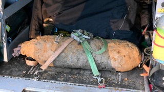 Zwei Fliegerbomben aus dem Zweiten Weltkrieg bei Neu-Ulm wurden am Donnerstagabend entschärft. 