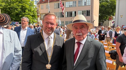 Zwei Männer im Anzug: Ulms OB Martin Ansbacher und sein Vor-Vorgänger Ivo Gönner