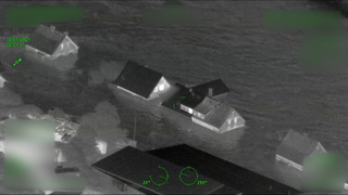 Bilder von einem Polizeihubschrauber von der Flutnacht im Ahrtal