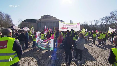 Streikende bei einem Verdi-Streik