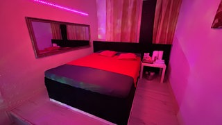 Zimmer in einer Prostituiertenwohnung in Lahnstein.