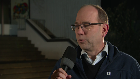 Das Bild zeigt Carsten Stobbe, Mitglied des Landes-Elternbeirats. Auch er hat sich zu den drei Dienstaufsichtsbeschwerden gegen den Schulleiter der Ludwigshafener Karolina-Burger Realschule plus geäußert.