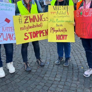 Die Gewerkschaft Verdi fordert, die am Montag begonnene Befragung zu stoppen.