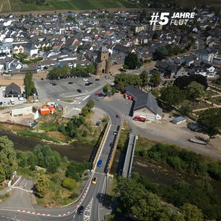 Die Ahr fließt durch den Stadtteil Ahrweiler. 