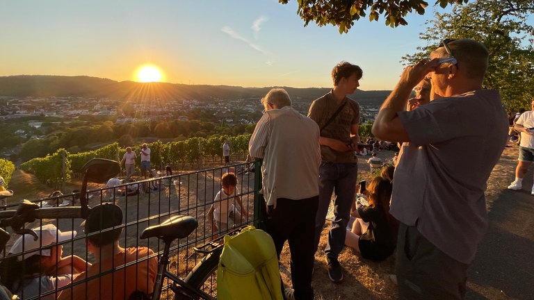 Sonnenfinsternis schauen auf dem Petrisberg bei Trier...