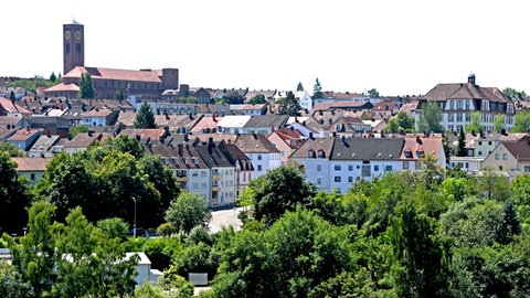In den 1960er Jahren wurde jeder zweite Straßenschuh in Deutschland in Pirmasens hergestellt. Heute gibt es nur noch wenige Schuhfabriken.