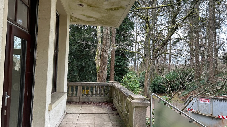 Die Sanierung der historischen Villa im Neufferpark Pirmasens schreitet voran.