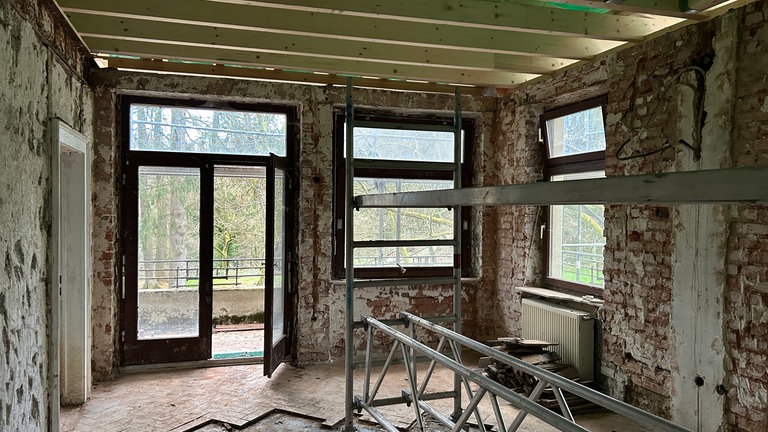 Die Sanierung der historischen Villa im Neufferpark Pirmasens schreitet voran.
